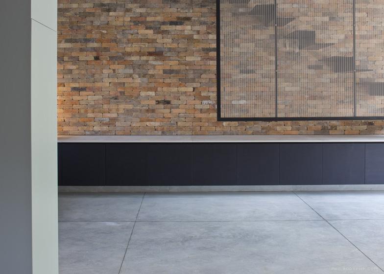 外露砖墙内饰ZBL House房屋建筑-以色列Paritzki & Liani建筑事务所作品---酷图编号1035830