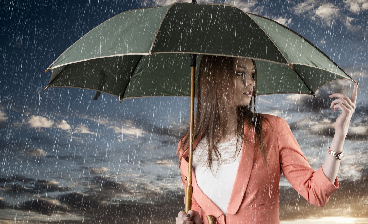 雨中打伞的美女图片素材-编号27748587-图行天下