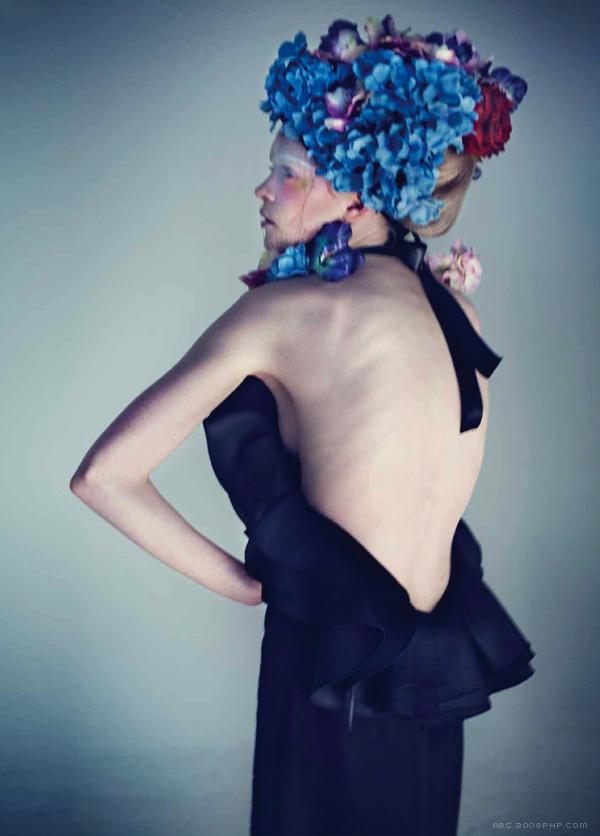 春天的花-“盛开”时尚芭莎Bazaar香港2013年3月---酷图编号1