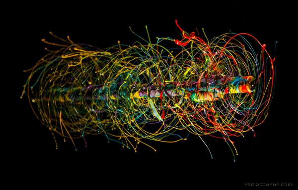 向心力黑洞旋转涂料,当接通电源,油漆开始远离杆,创造这些惊人的图像结构-瑞士苏黎世Fabian Oefner摄影师作品---酷图编号4