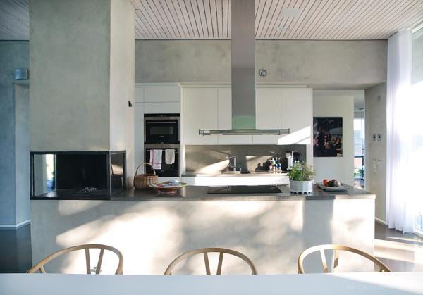 坐落在迷人海滨的Studentsångaren酒店建筑,有一个客厅里与游泳池露台---酷图编号1044489