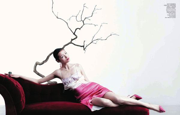 VOGUE中国-“优雅闺房”泳装秀,鲜明丰富的图像---酷图编号2