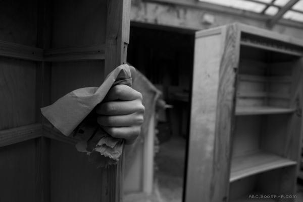 白桦树工具箱柜-超过600个独特的组件和250个精心联锁传统的关节,它有足够的悬挂空间,错综复杂的手工雕刻---酷图编号1045007