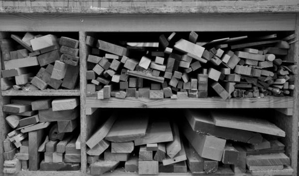 白桦树工具箱柜-超过600个独特的组件和250个精心联锁传统的关节,它有足够的悬挂空间,错综复杂的手工雕刻---酷图编号1045008