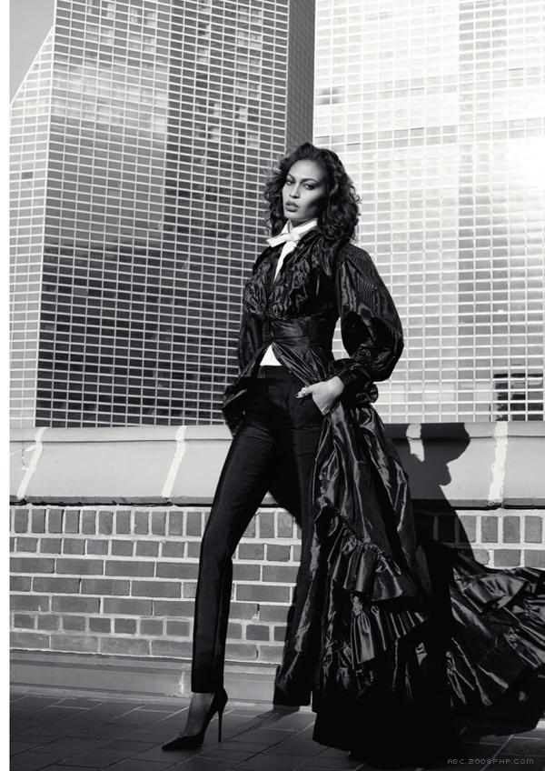 琼・斯莫斯-Vogue俄罗斯-量身打造卓越的时尚拍摄---酷图编号4