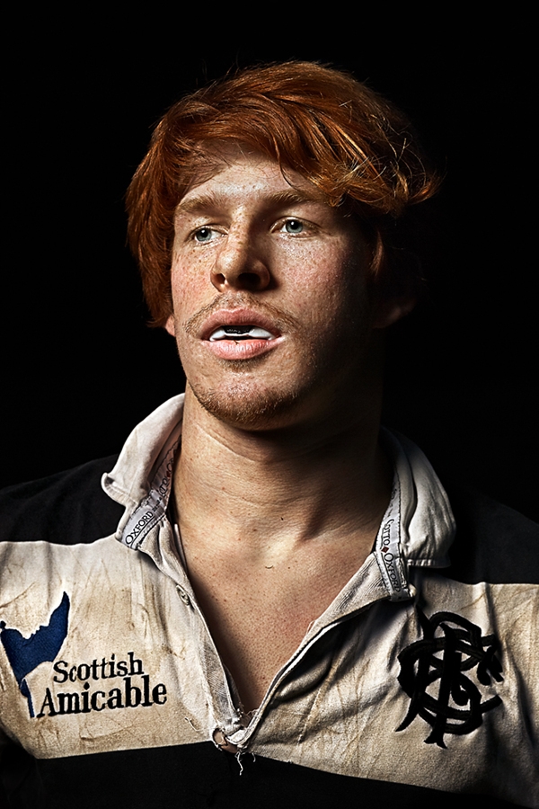 RUGBY戴“护齿套”的体育肖像图片