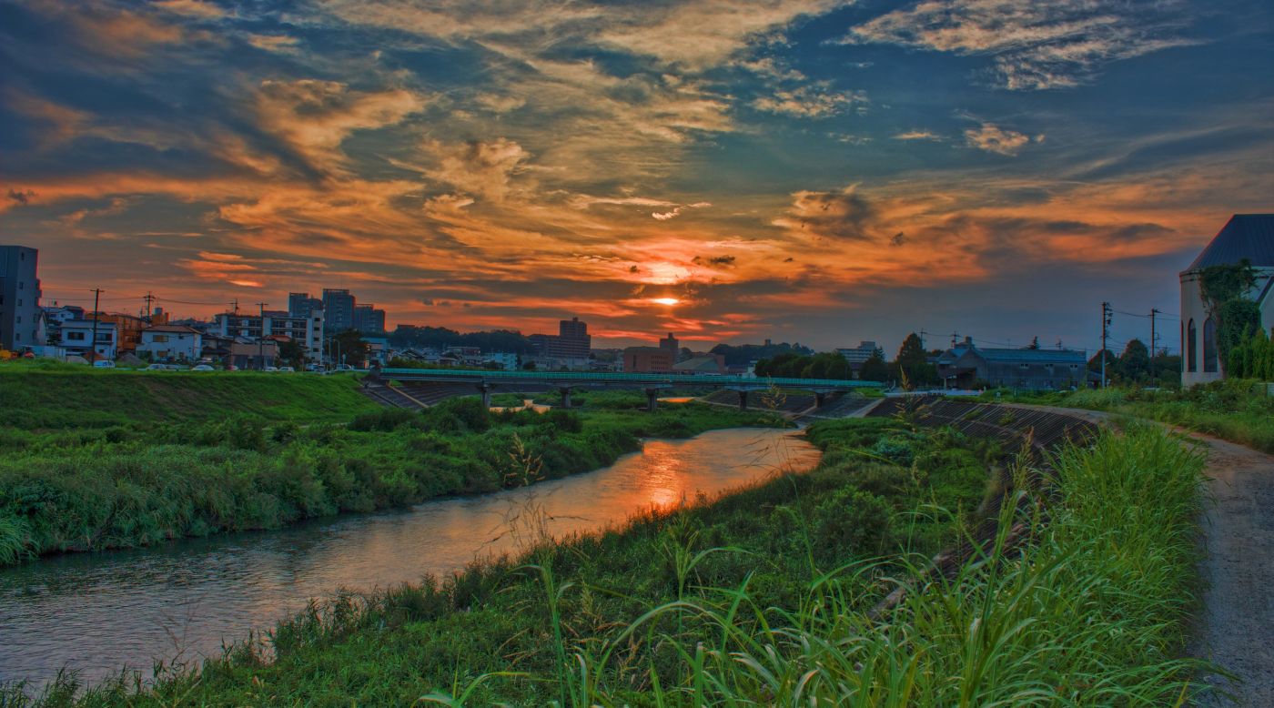 沃德河日落封面大图