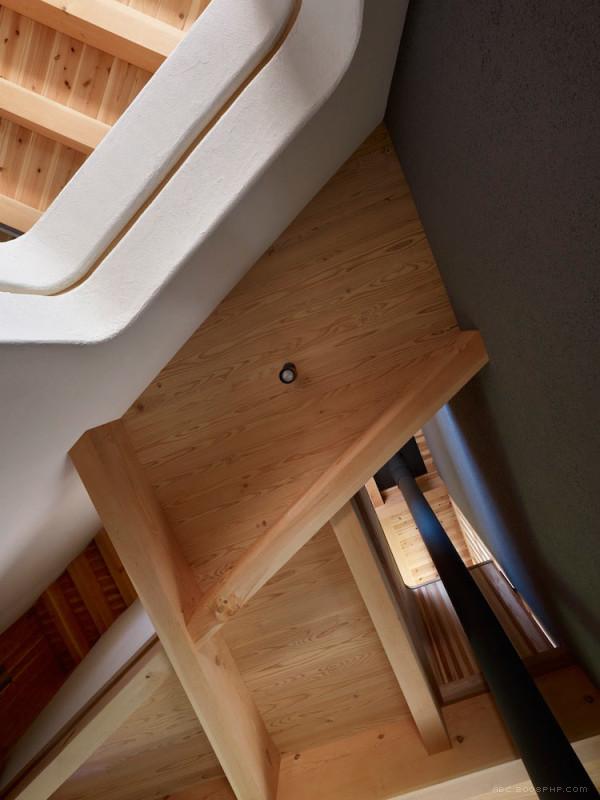 坐落在山脚下的农场别墅---酷图编号6