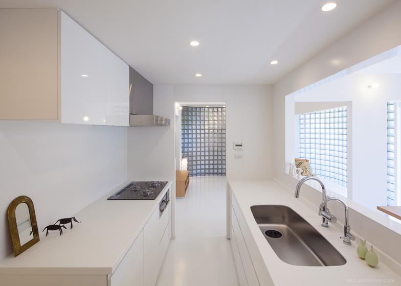 日本大窗户夹层阁楼建筑---酷图编号1054433