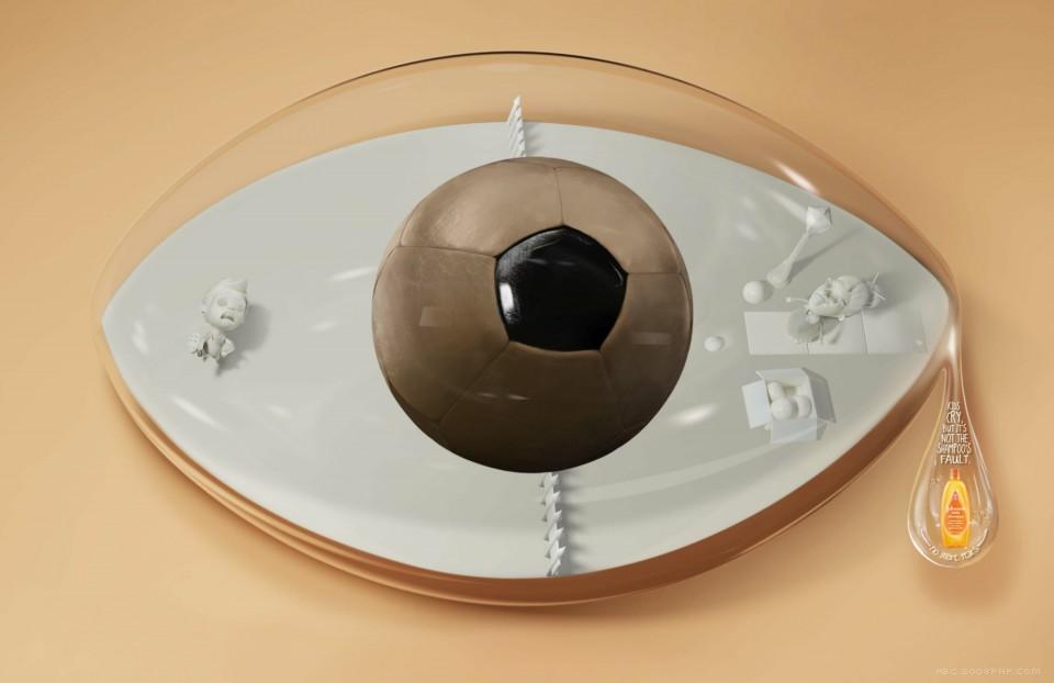 孩子哭了,但它不是洗发水的原因-强生婴儿护眼沐浴液平面广告---酷图编号1