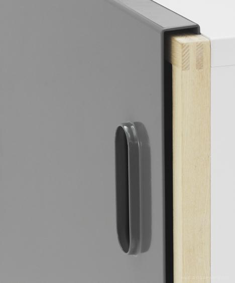 简单的的穿孔门餐具柜子-丹麦Simon Legald设计师作品---酷图编号1056405