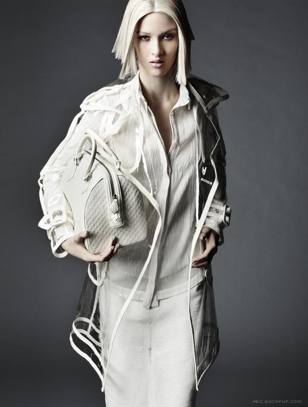 埃琳娜巴特尔斯-LOFFICIEL乌克兰7月-给人感觉强大而迷人的时装时尚秀---酷图编号6