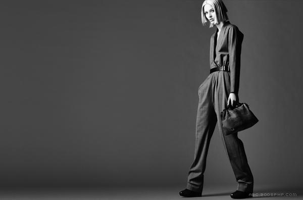 埃琳娜巴特尔斯-LOFFICIEL乌克兰7月-给人感觉强大而迷人的时装时尚秀---酷图编号5