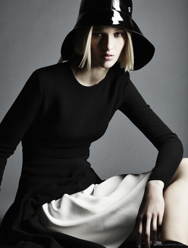 埃琳娜巴特尔斯-LOFFICIEL乌克兰7月-给人感觉强大而迷人的时装时尚秀---酷图编号3