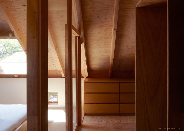 日本奈良市4N小房子建筑-里面容纳一对夫妇和他们的两个孩子---酷图编号24