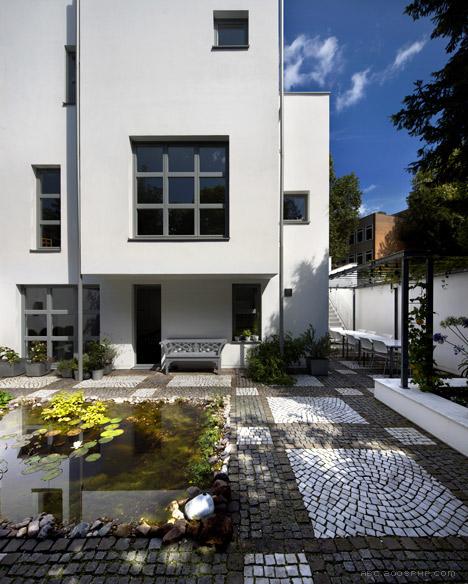 白色山墙立面联排别墅---酷图编号6