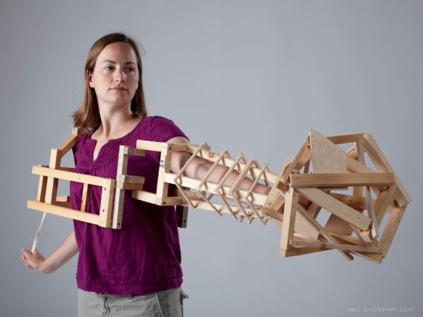 可穿戴的3D打印木质雕塑-可以实现与身体互动,似乎是建在自己身边,像巨型几何真菌---酷图编号1066113