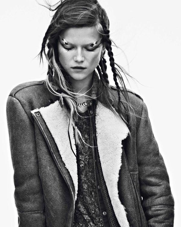 拉克兰贝利-百丽时尚巴黎-夹克,针织和撕破的牛仔裤,打造一个复古朋克风部落装---酷图编号1067490