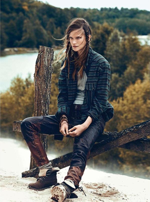 拉克兰贝利-百丽时尚巴黎-夹克,针织和撕破的牛仔裤,打造一个复古朋克风部落装---酷图编号1067493