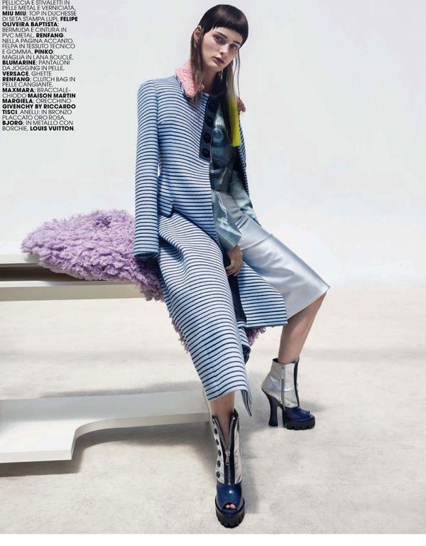 玛丽克莱尔意大利2013年10-鲜艳的颜色,粉彩和金属装饰,构成一幅现代化,未来派风格时装秀---酷图编号1