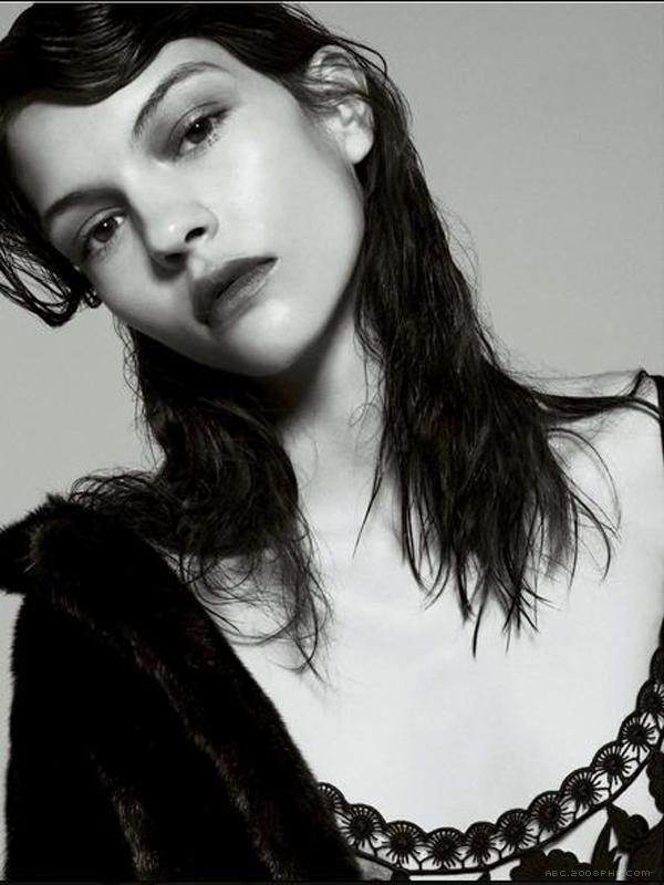 精致的皮草花边衣服-优雅的形象---酷图编号3