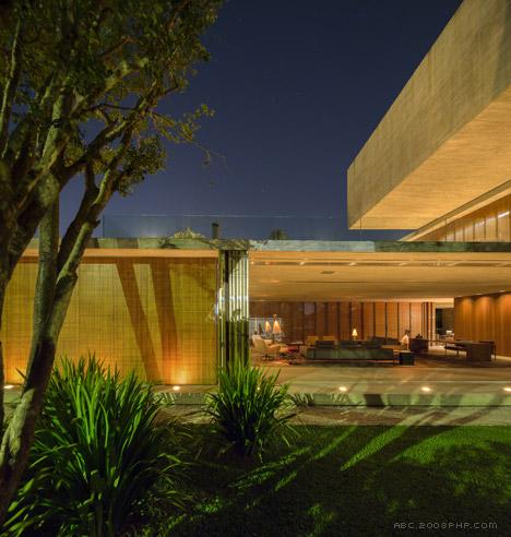 Casa Pinheiro混凝土房子-巴西建筑师马尔西奥・高根作品---酷图编号1074087