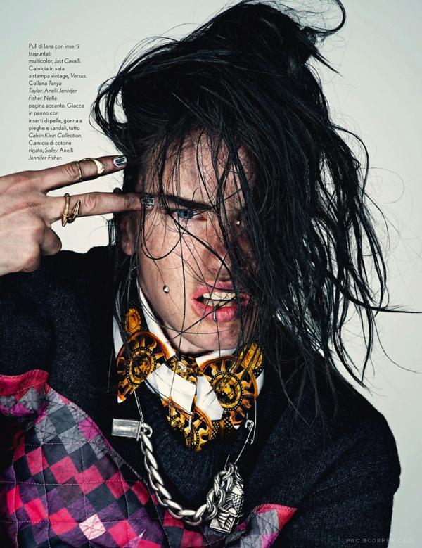 埃莉诺・威登-妇女报时装杂志人像封面-大胆的首饰和偏心模式---酷图编号8