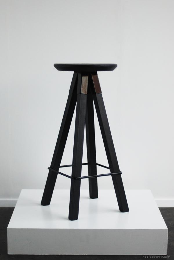 圆凳-简洁的线条和最小的硬件完成这个惊人的设计---酷图编号5