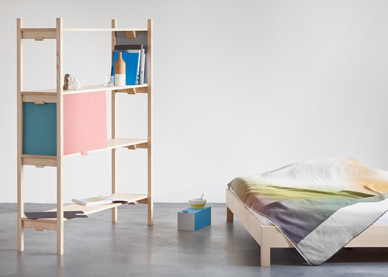 木质卧室家具-瑞士设计师弗洛里安・豪斯维特作品-胶订机部件组成的储物单元架---酷图编号1076699