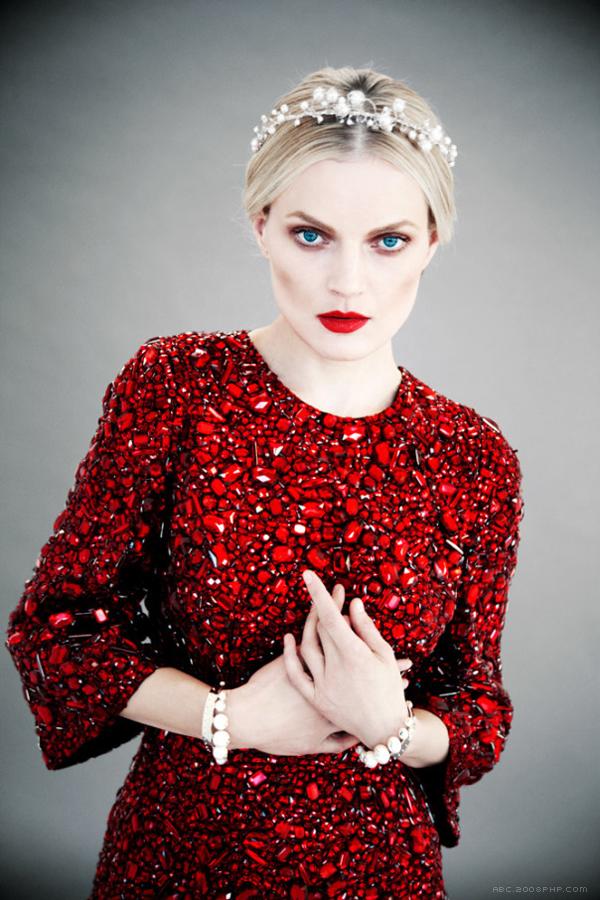 红色印象-炽热的红色高度点缀时尚风格---酷图编号4