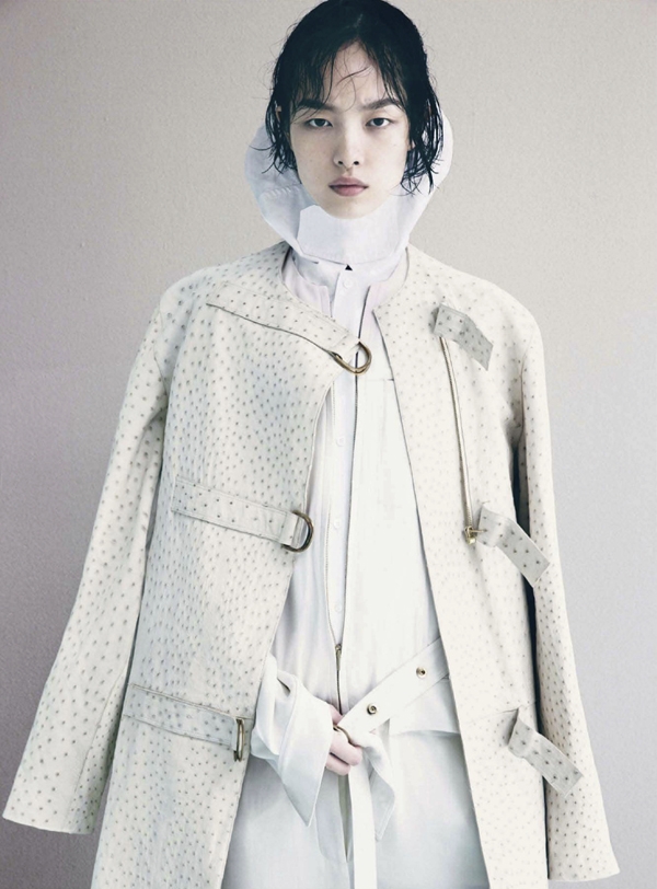 逍遥游-孙菲菲的白色清洁之旅--大量的浅白色女装图片