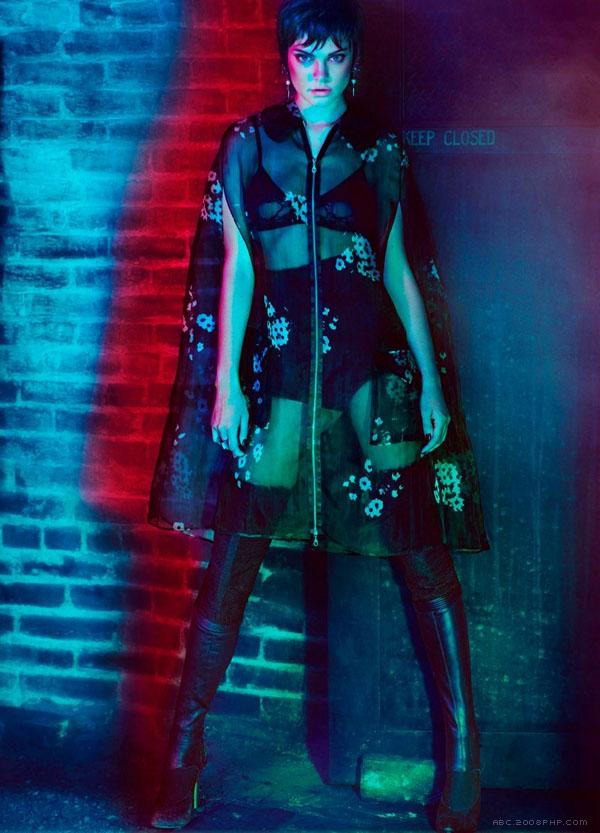 维克多利亚-一系列诱人生动的皮革泳装秀---酷图编号5