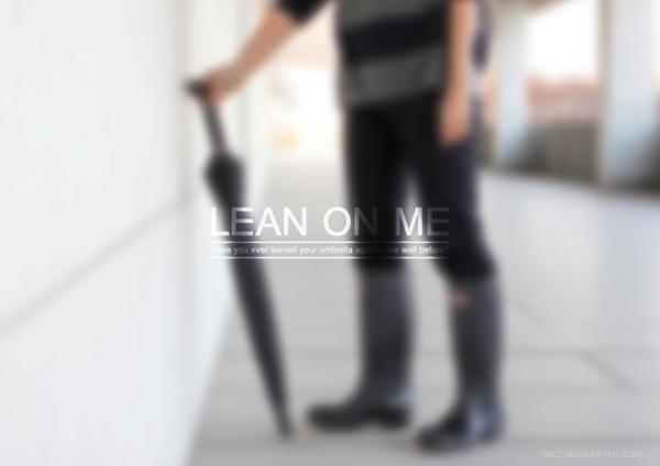 Lean On Me依靠我雨伞-雨伞采用防滑硅材料,可以很轻松把雨伞靠墙---酷图编号5