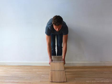 星型晾衣架-研究生设计师Aaron Dunkerton已研制出一种可扩展的衣服晾衣架,即展开成星形创建挂湿衣服更多的空间---酷图编号7