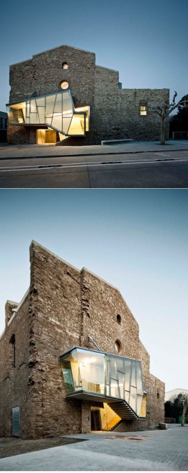 一个现代装修的古老教堂，多功能的文化活动空间-加泰罗尼亚建筑师David作品