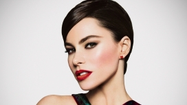 高清晰短发美女索菲亚・贝尔加拉壁纸