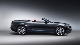雪佛兰2013款科迈罗敞篷车最新壁纸