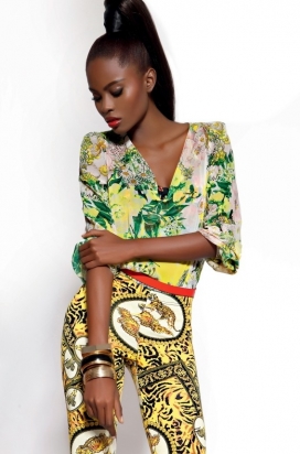 黑女人的时尚色彩