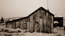 复古的木板鬼城