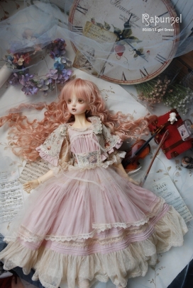 West wind-卷发美女提琴艺术洋娃娃