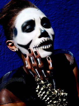 死者的传统庆祝日-TURNED