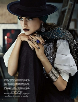 Vogue德国版-充满民谣风的时装秀