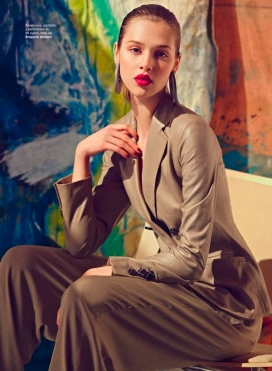 沙漠色时装-芭莎Bazaar西班牙