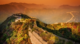 黄昏下的壮观长城壁纸