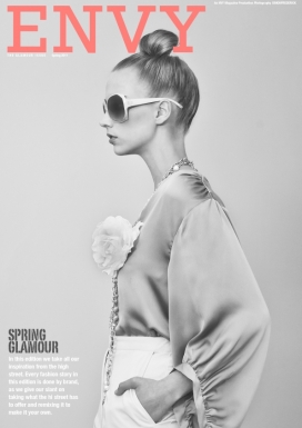 ENVY杂志灰白人像