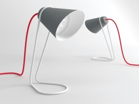 简单而优雅的Clip台灯-采用数控弯曲钢架循环注射成型灯罩，给人深刻印象