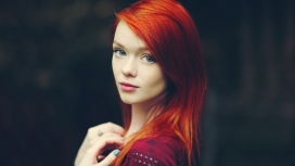 美丽的红发姑娘