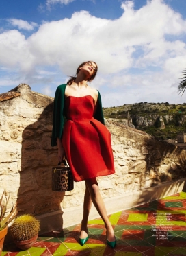 Marie Claire玛丽克莱尔英国7月-阳光明媚的地中海，大家闺秀的优雅