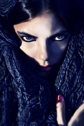 Blood-灵感是吸血鬼-充满了神秘和黑暗的成熟优雅时尚人像