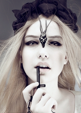 Diabolical”毒辣“女